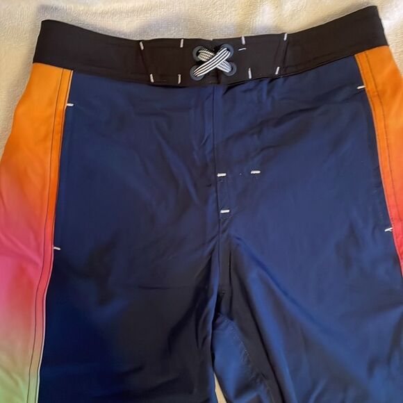 NWOT medium (8) Wonder Nation Qui k Dry side panel swim trunks - Picture 2 of 10
